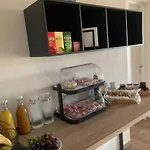 Avie Honey & Breakfast Oda ve Kahvaltı