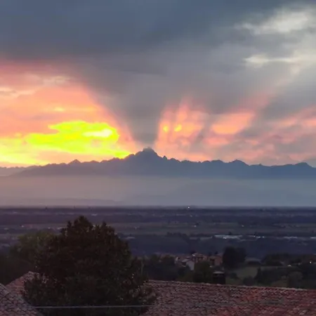 Avie Honey & Breakfast 3*