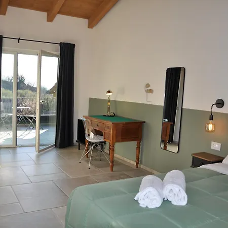 Oda ve Kahvaltı Avie Honey & Breakfast