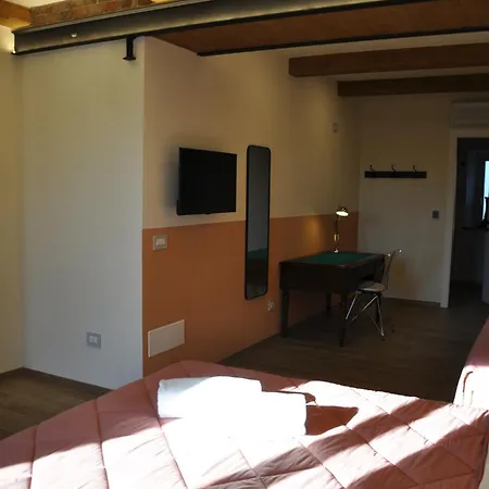 Avie Honey & Breakfast فندق مبيت وإفطار لا مورّا