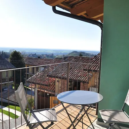 Avie Honey & Breakfast La Morra