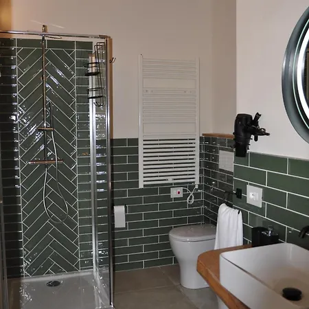 Avie Honey & Breakfast