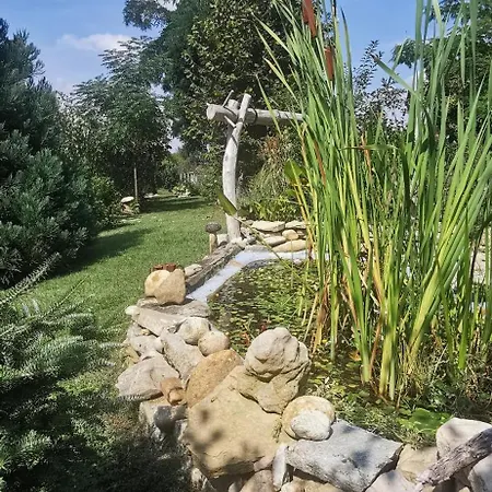 Avie Honey & Breakfast فندق مبيت وإفطار 3*