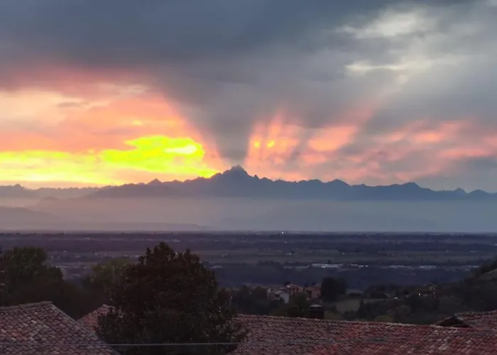 Avie Honey & Breakfast 3*