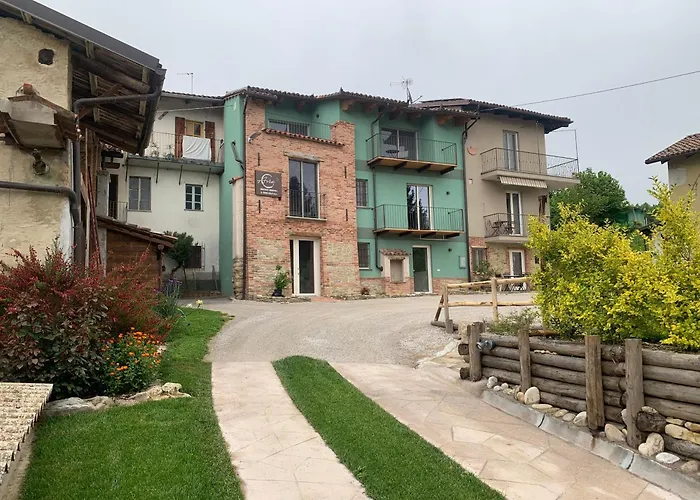 Avie Honey & Breakfast Couette-café La Morra