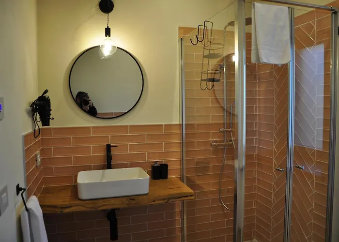 Avie Honey & Breakfast 3* La Morra