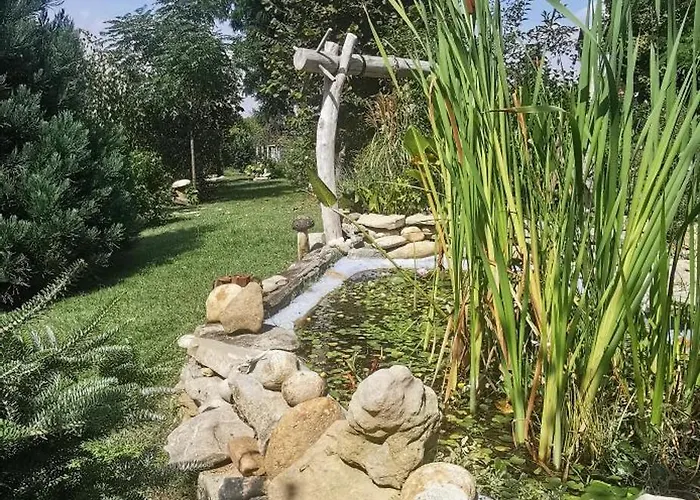 Avie Honey & Breakfast Couette-café 3*